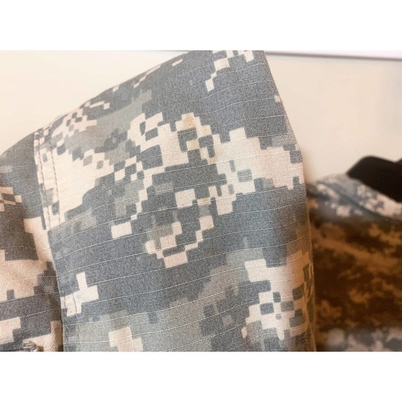 US Army Combat Uniform Coat Shirt ACU Cotton Blend Non FR UCP Medium Long - READ - Picture 10 of 10